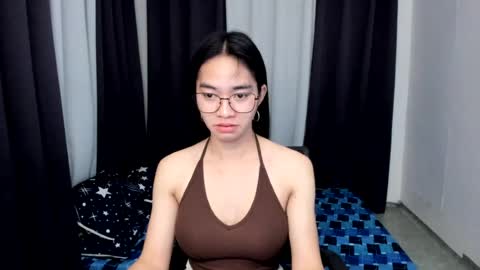 Snapshot of petiteasianmarian chatting on 07/22/26, 11:13 bigcock Marian online show from 07/22/26, 11:13
