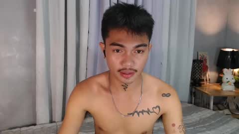 Snapshot of petiteasianx chatting on 12/27/24, 05:52 Vrin online show from 12/27/24, 05:52