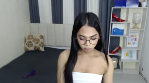 Snapshot of petiteasianyukie chatting on 12/04/25, 06:27 Yukie online show from 12/04/25, 06:27