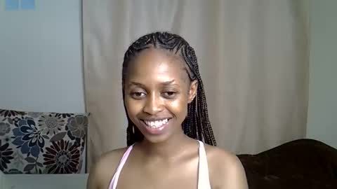 Snapshot of petitecaramell chatting on 10/18/25, 03:46 Caramel online show from 10/18/25, 03:46