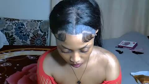 Snapshot of petitecaramell chatting on 11/06/25, 11:04 Caramel online show from 11/06/25, 11:04