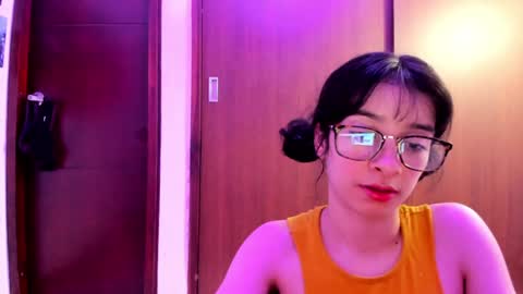 Lunna online show from 12/17/24, 05:40