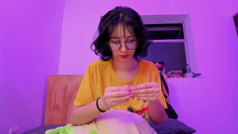 Lunna online show from 12/19/24, 01:28