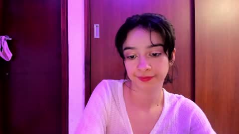 Lunna online show from 02/03/25, 01:09