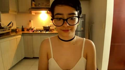 Lunna online show from 06/12/26, 01:48