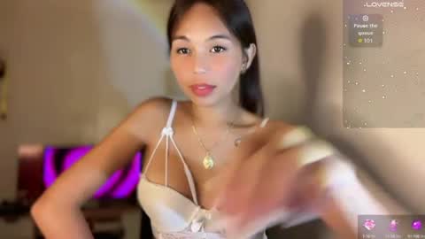 Snapshot of petitegirlx69 chatting on 06/11/26, 06:28 miss lisa online show from 06/11/26, 06:28