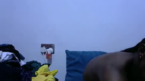 petitegirly12 online show from 02/19/25, 01:39