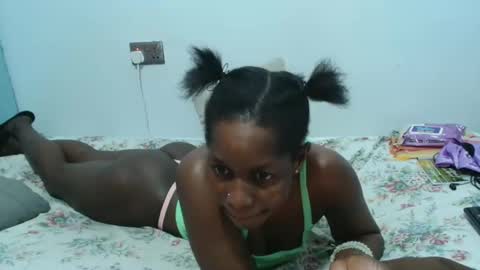 petitegirly12 online show from 03/06/25, 02:29