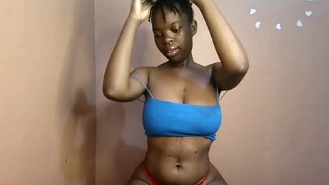 Snapshot of petitemomma76379 chatting on 06/12/26, 05:50 sexy chocolate online show from 06/12/26, 05:50