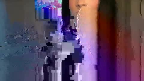 Snapshot of petiteprincess659846 chatting on 06/10/26, 12:44 PetitePrincess online show from 06/10/26, 12:44