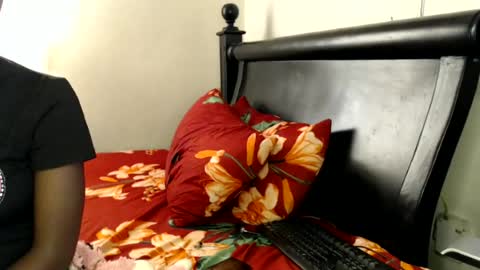 Petite Sarah online show from 06/28/26, 05:46