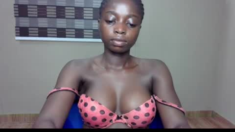 Snapshot of petitexxebony chatting on 05/27/26, 05:10 petitexxebony online show from 05/27/26, 05:10
