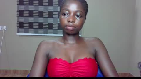 Snapshot of petitexxebony chatting on 06/05/26, 07:19 petitexxebony online show from 06/05/26, 07:19