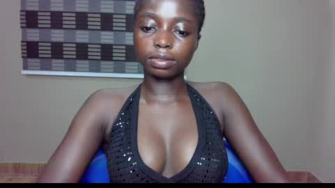 Snapshot of petitexxebony chatting on 06/07/26, 07:50 petitexxebony online show from 06/07/26, 07:50