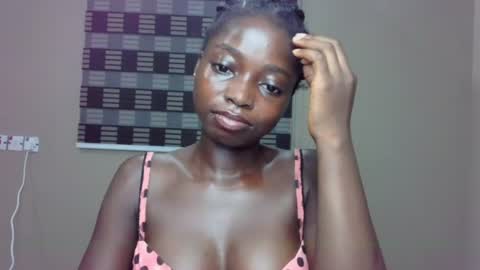 petitexxebony online show from 06/27/26, 07:30