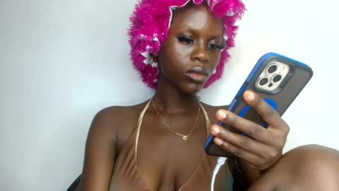 Snapshot of petitgirl88 chatting on 07/21/26, 10:34 petitgirl88 online show from 07/21/26, 10:34