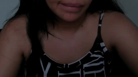 Snapshot of petitgirl_ chatting on 05/28/26, 09:01 J A S S online show from 05/28/26, 09:01