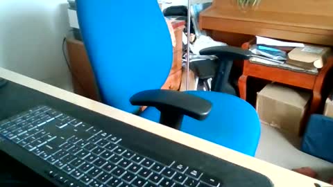 Snapshot of petitwilly chatting on 06/11/26, 09:07 petitwilly online show from 06/11/26, 09:07