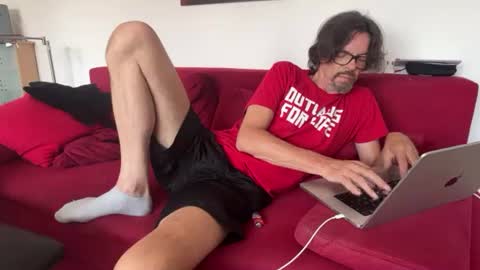Snapshot of petmario chatting on 08/02/26, 10:57 petmario online show from 08/02/26, 10:57