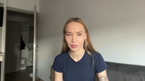 Snapshot of petraartiaga chatting on 07/30/26, 12:26 Amelie online show from 07/30/26, 12:26