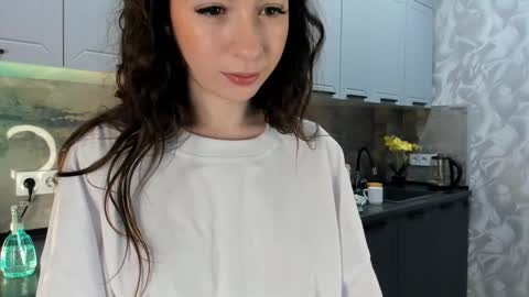 Emma online show from 12/19/24, 04:13