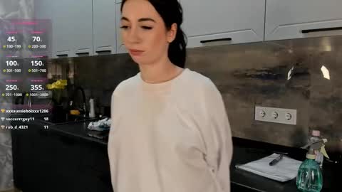 Emma online show from 12/22/24, 06:37