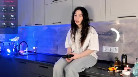 Emma online show from 12/26/24, 01:40
