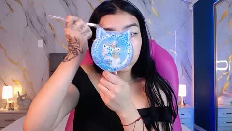 Pettit Courtny online show from 03/06/25, 08:16
