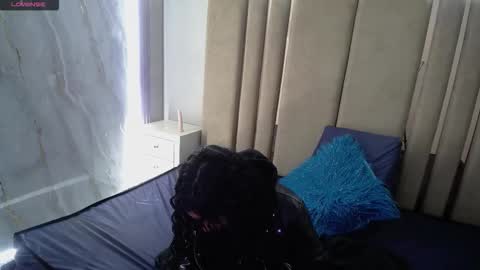 Snapshot of pettymoon chatting on 11/10/25, 01:54 Moon online show from 11/10/25, 01:54