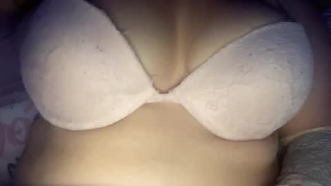 Snapshot of peular chatting on 04/17/26, 07:39 peular online show from 04/17/26, 07:39