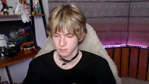 Snapshot of pexxide chatting on 03/31/26, 10:10 soren online show from 03/31/26, 10:10