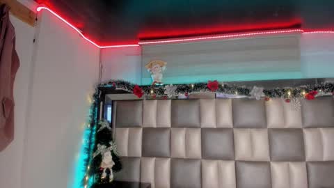 Snapshot of peyton_wat20 chatting on 12/17/25, 04:07 peyton_wat20 online show from 12/17/25, 04:07