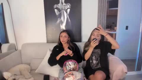 Peyton   online show from 10/08/25, 12:08