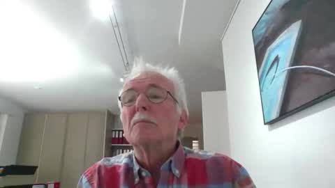 Snapshot of pgroove542707 chatting on 02/18/26, 11:17 pgroove542707 online show from 02/18/26, 11:17