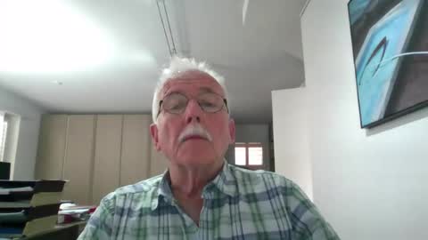 Snapshot of pgroove542707 chatting on 07/06/26, 04:53 pgroove542707 online show from 07/06/26, 04:53