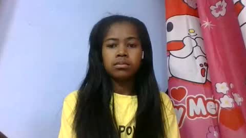 phania185885 online show from 06/04/26, 05:52