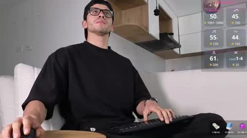 phantom_bigger1 online show from 10/12/25, 03:33