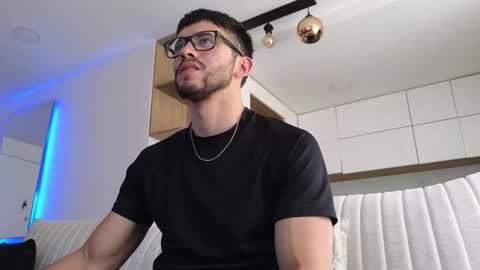 phantom_bigger1 online show from 11/09/25, 04:27