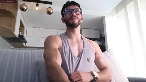 phantom_bigger1 online show from 12/04/25, 02:04