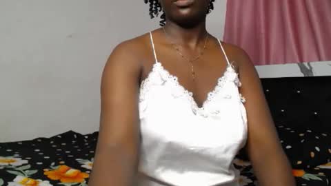 Snapshot of phat_pussylips chatting on 10/07/25, 02:09 tatiana online show from 10/07/25, 02:09