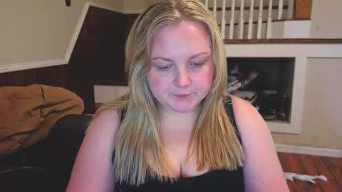 Snapshot of phatassblond chatting on 02/11/26, 06:24 PhatAssBlond online show from 02/11/26, 06:24