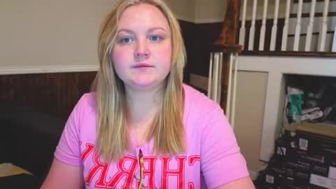 Snapshot of phatassblond chatting on 02/14/26, 06:15 PhatAssBlond online show from 02/14/26, 06:15