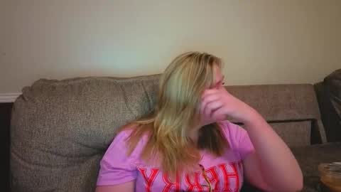 Snapshot of phatassblond chatting on 03/18/26, 02:42 PhatAssBlond online show from 03/18/26, 02:42