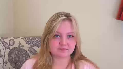 Snapshot of phatassblond chatting on 03/24/26, 08:03 PhatAssBlond online show from 03/24/26, 08:03