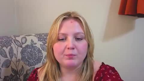 Snapshot of phatassblond chatting on 03/27/26, 03:34 PhatAssBlond online show from 03/27/26, 03:34
