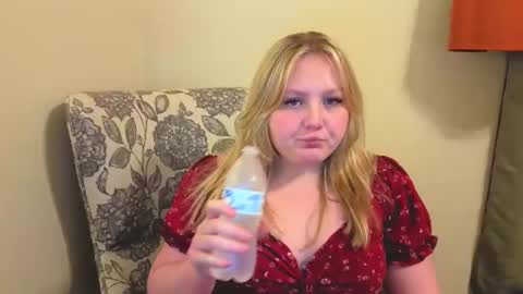 Snapshot of phatassblond chatting on 04/04/26, 02:21 PhatAssBlond online show from 04/04/26, 02:21