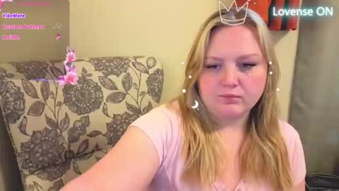 Snapshot of phatassblond chatting on 04/04/26, 08:06 PhatAssBlond online show from 04/04/26, 08:06