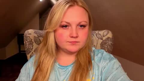 Snapshot of phatassblond chatting on 05/05/26, 03:36 PhatAssBlond online show from 05/05/26, 03:36