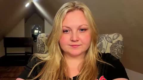 Snapshot of phatassblond chatting on 05/07/26, 02:50 PhatAssBlond online show from 05/07/26, 02:50