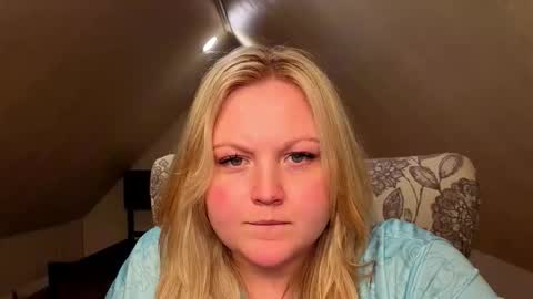 Snapshot of phatassblond chatting on 05/22/26, 10:04 PhatAssBlond online show from 05/22/26, 10:04